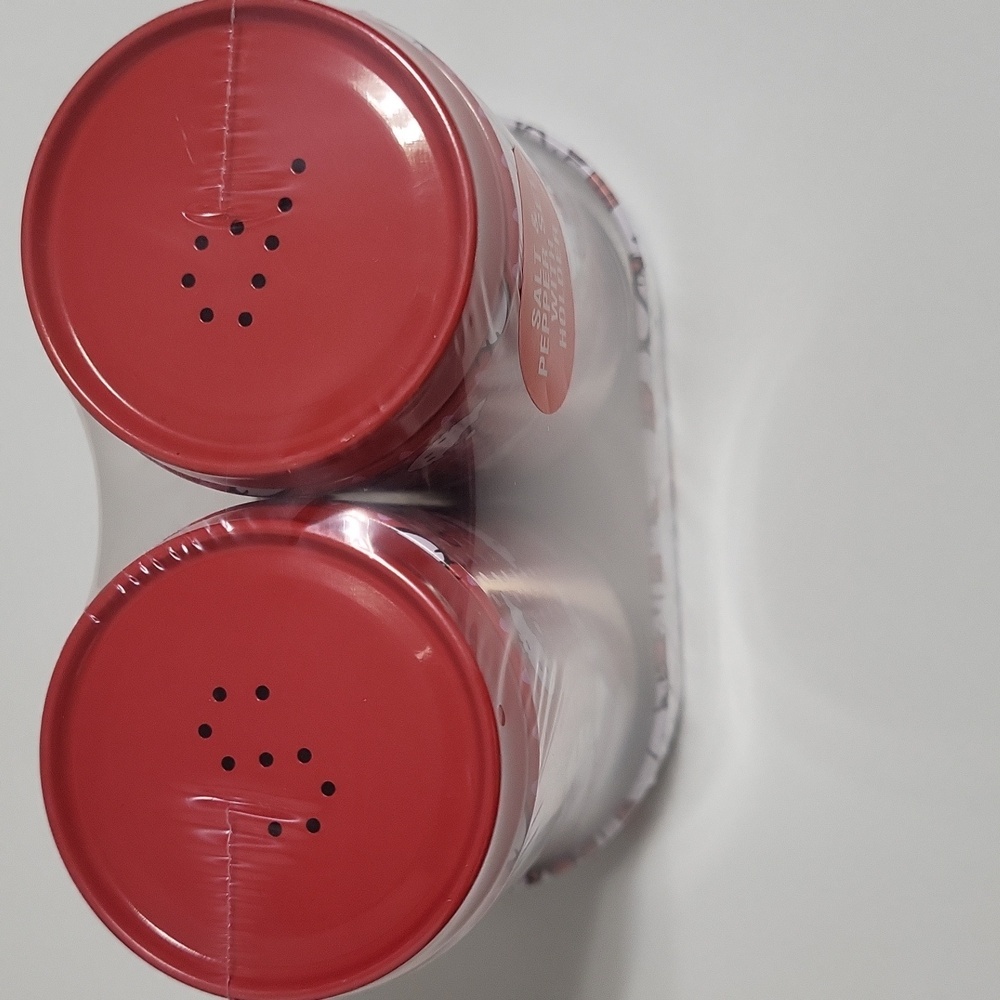 Hello Kitty Tin Salt & Pepper Shaker Set - Picture 5 of 6